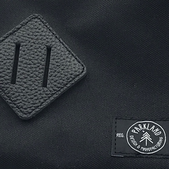 NWOT Parkland Design & Manufacturing Travel Bag/Cosmetic Bag/Gym Toiletries Bag - Picture 8 of 9